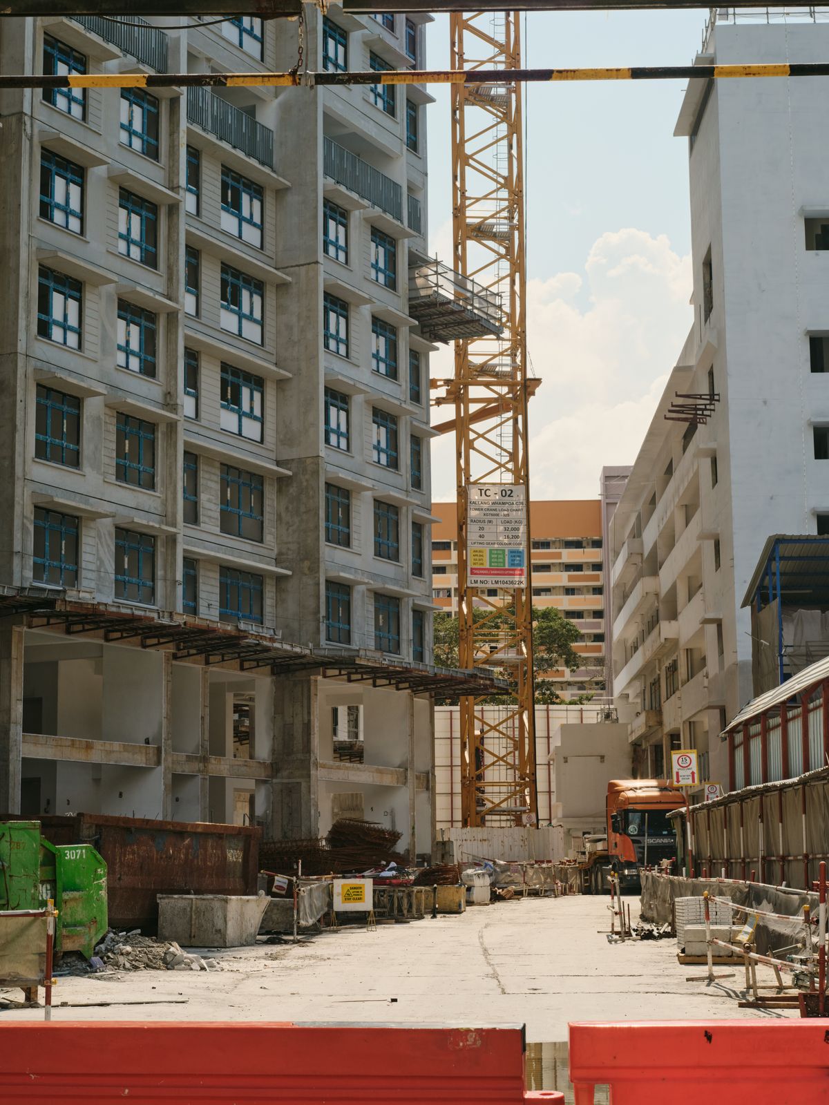 Building structure under construction